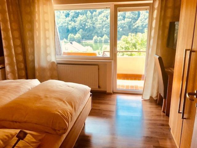 Hotel Weingut Dehren Еленц-Полтерсдорф Екстериор снимка